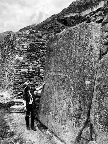 Ollantaytambo Temple del Sol stone