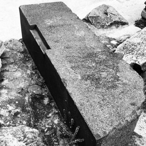 Ollantaytambo stone with hinge area