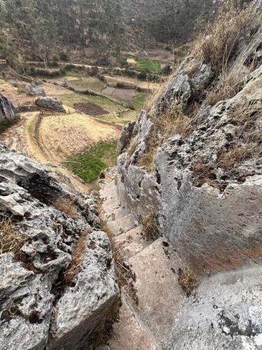 Chinchero huaca stairway 