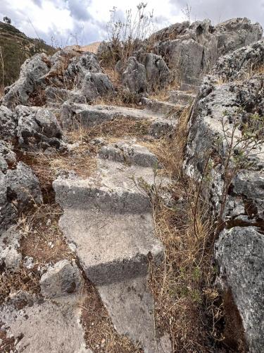 Chinchero huaca stairway 